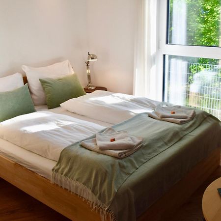 Stilvolle Wohnung Mit Balkon & Parkplatz Rostock Exterior photo